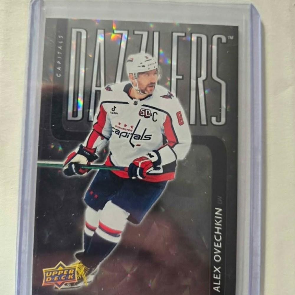 Upper Deck Dazzlers Hockey Card